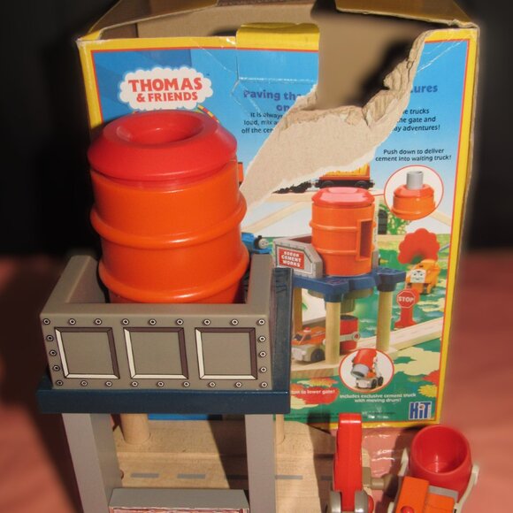 Thomas Wooden Railway Train Engine Track Sodor Cement Works Loader - Picture 6 of 6